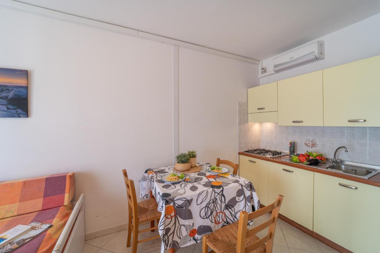 Апартаменты Residenza Puerto Do Sol Линьяно-Саббьядоро Экстерьер фото