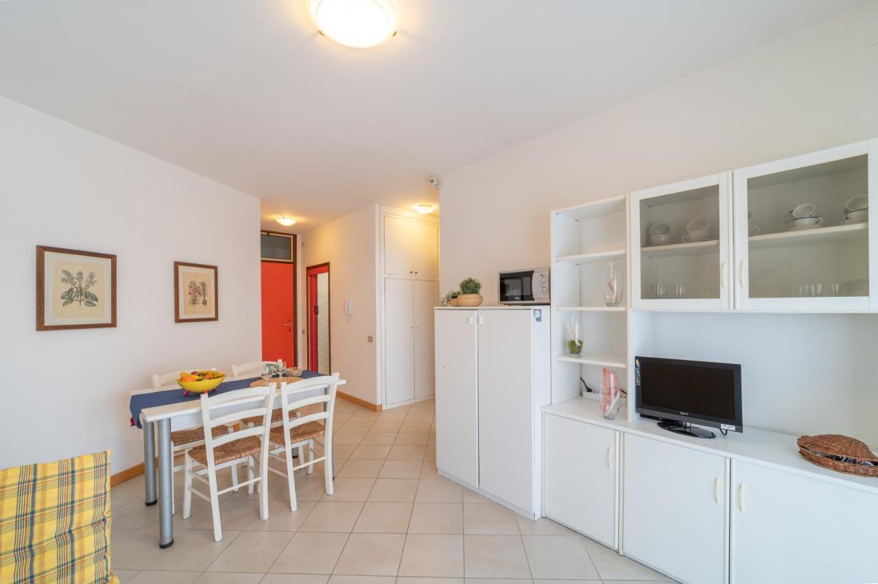 Апартаменты Residenza Puerto Do Sol Линьяно-Саббьядоро Экстерьер фото